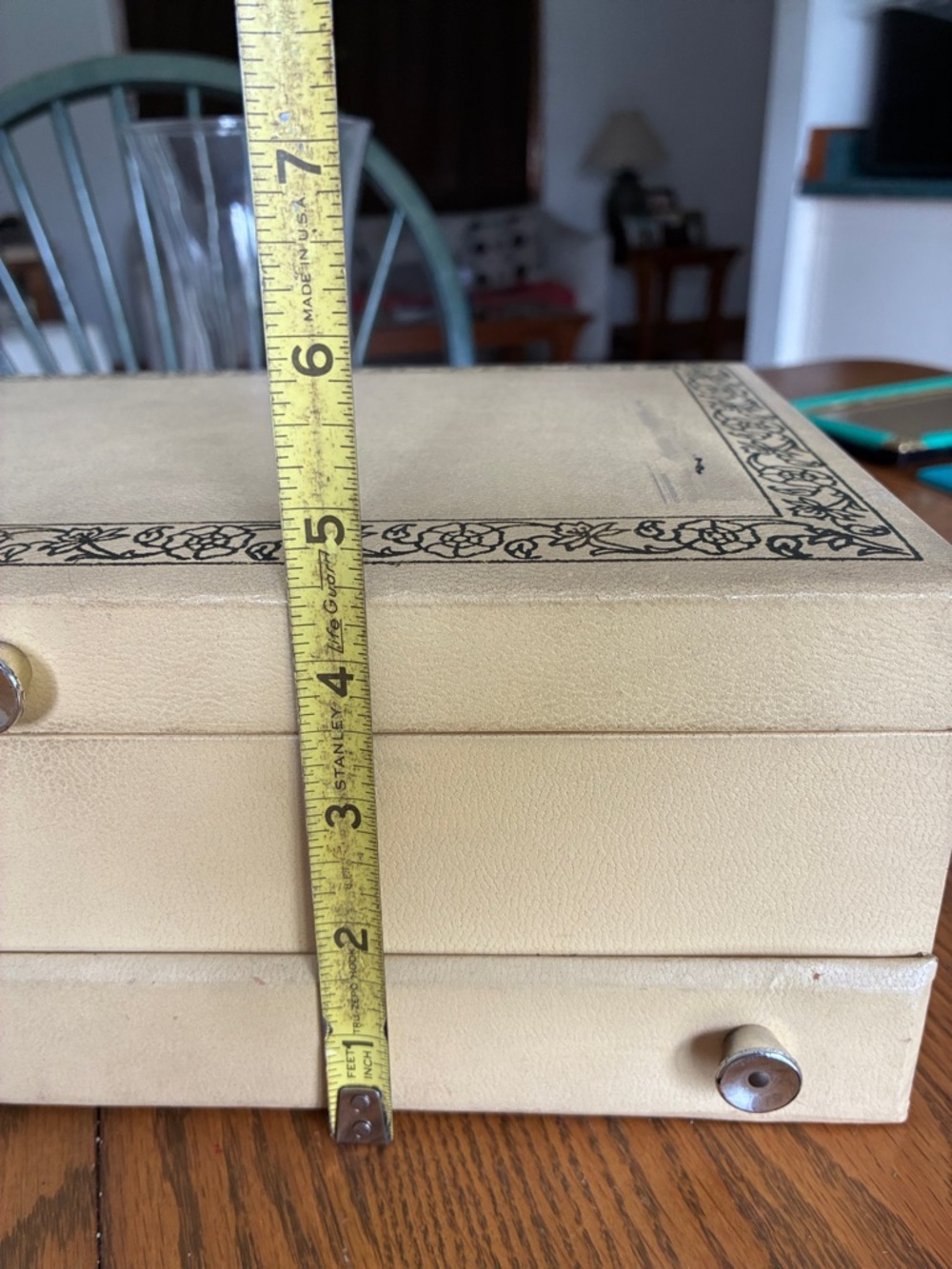 Large Vintage Jewelry Box - Picture 12 of 12